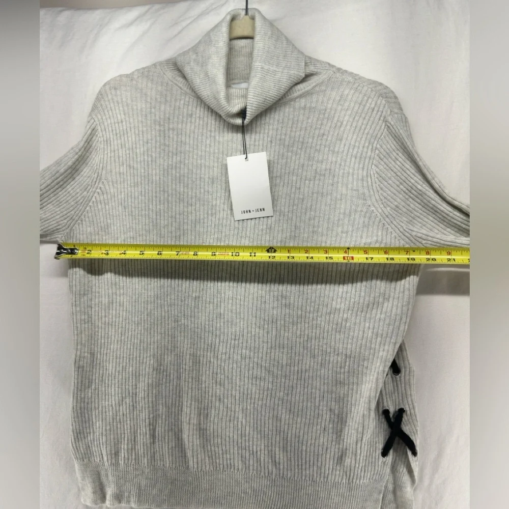 John + Jenn‎ By Line Max Cream Gray Knit Pullover Sweater Tie Side Turtleneck S